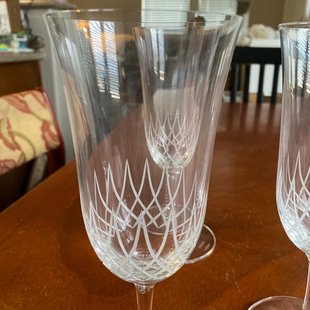 Vera Wang Stem wine glasses. Set of 4 still in box. Wedgewood